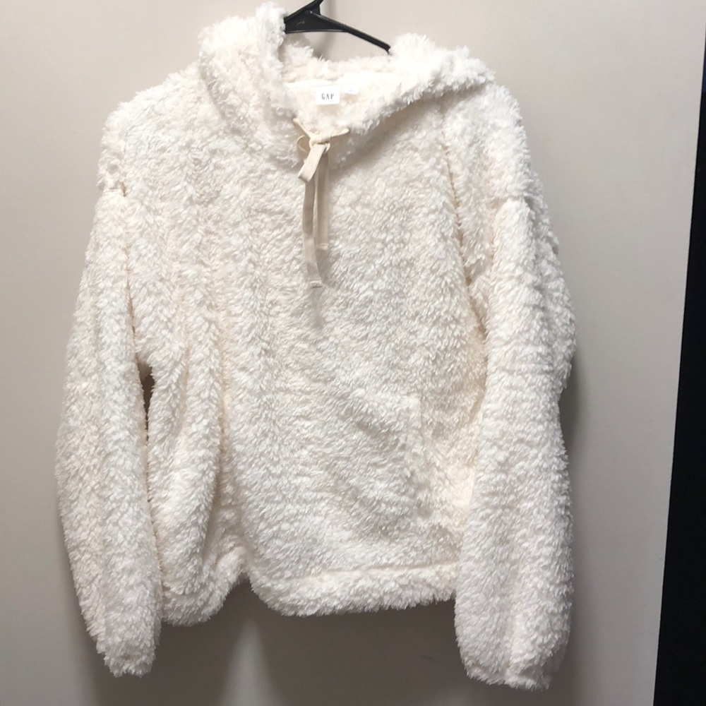 GAP comfy and fluffy sweatshirt